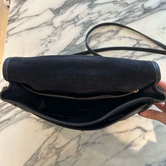 Vintage Coach Crossbody Bag in Black Leather - Picture 4 of 7